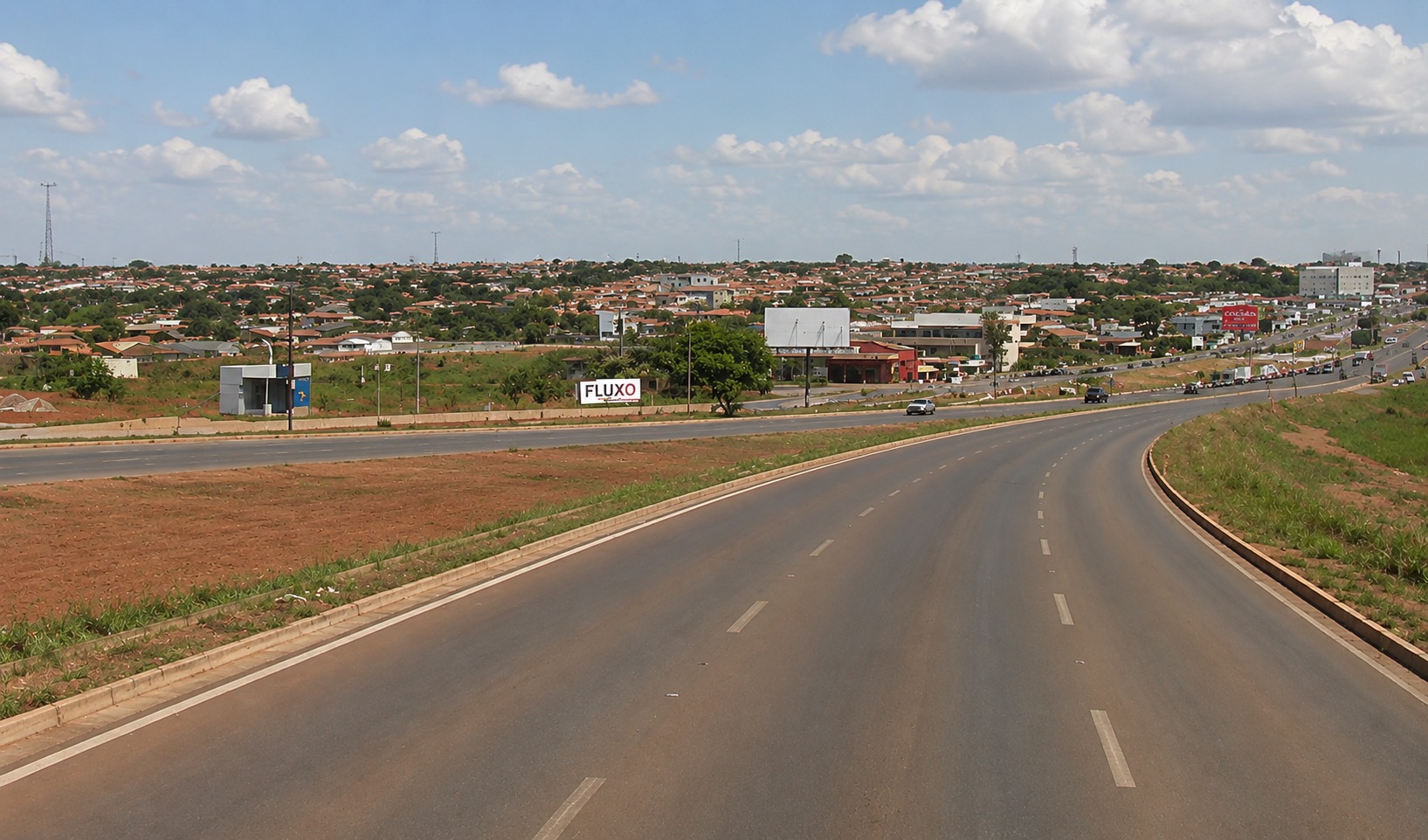 Rua de terra em Águas Lindas de Goiás em anos anteriores